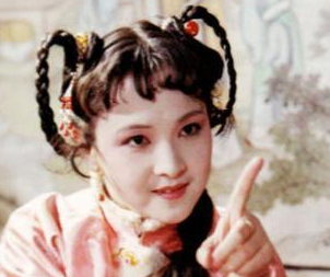 史湘云让宝琴别进王夫人房间，这句话有何深意？
