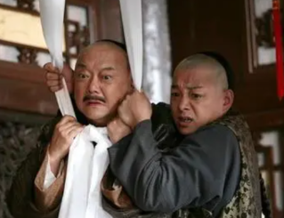 和珅深得乾隆帝的宠信，为什么嘉庆执意要杀了他？