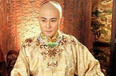 康熙非常喜欢弘晳，为何却没立他的父亲胤礽呢？