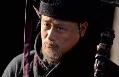 曹操为什么要将荀彧赶出朝廷呢？