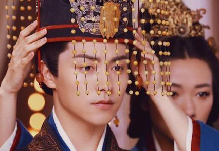 对于汉献帝退位 这件事情到底是好是坏