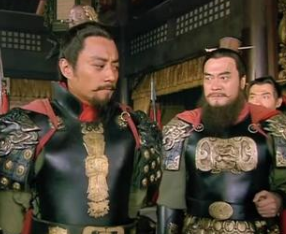 水浒传中林冲和卢俊义相比，谁的实力更强？
