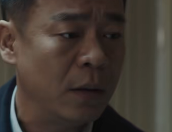 《扫黑风暴》高明远为什么要掰断电话卡？