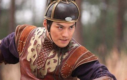 李元吉箭术很好，为何三箭都没射中李世民呢？