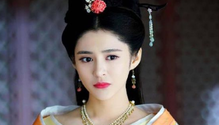 他是朱棣的结义兄弟，为何会将妻子送进宫？