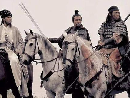 刘备当初铸造八口宝剑 五虎上将为何只有三个人得到赏赐