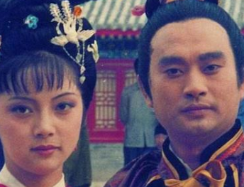 红楼梦中薛蟠在贾宝玉挨打后要打死宝玉偿命落，是为何？