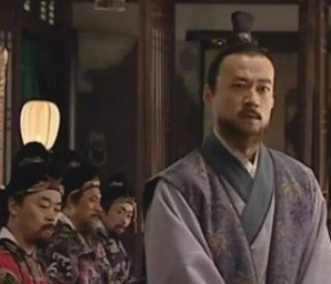 明朝时期的司礼监秉笔太监和内阁首辅分别是什么官职？