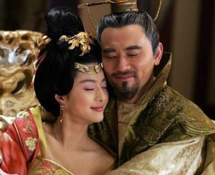 李显为何在武则天死后将她归葬乾陵？原因是什么？