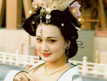 杨玉环被封贵妃后，为什么没有追封养大自己的三叔父？