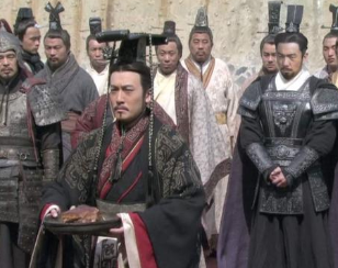 秦始皇完成天下一统，之前的六位君主中谁的功劳最大？