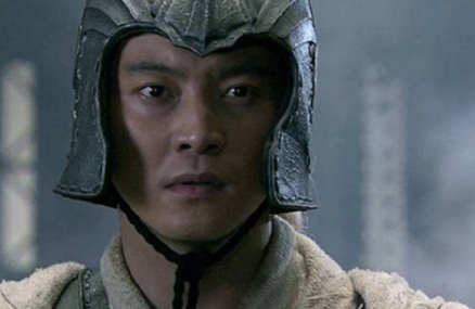 孙策有儿子，为何还要把位置传给弟弟呢？