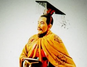 周平王姬宜臼有哪些为政举措？后世如何评价他？