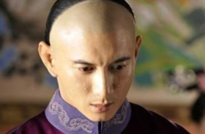 雍正当皇帝的第一天，他都做了什么事？