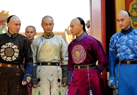 乾隆皇帝有那么多的儿子 他们为何没有为皇位兄弟反目