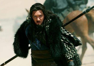 从军事作战角度分析，项羽与韩信谁更厉害？