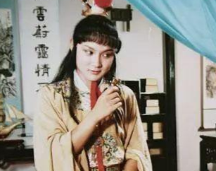 红楼梦中面对贾环的报复，贾宝玉是什么表现？