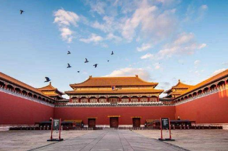 明代三才子之一的杨慎，为何会流放滇南三十余年？