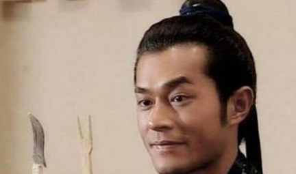 每个朝代都是不一样的，那在清朝以前都有什么样的发型？