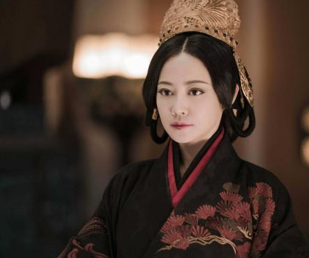 华阳夫人地位如此的显赫 华阳夫人为何要收异人作为义子