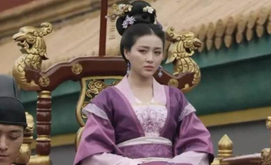 贫困时他把妻子卖了，结果后来妻子成了皇后
