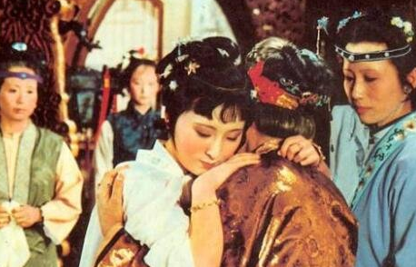 林黛玉的家里发生了什么事？为何她要到贾府呢？