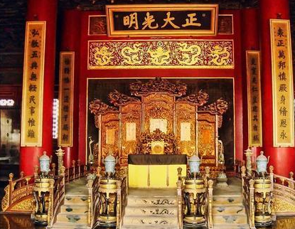 康熙晚年都发生过九子夺嫡 乾隆晚年为何没有这个烦恼