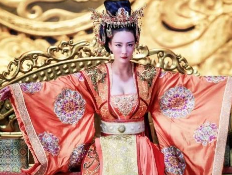 古代妃子除了晚上侍寝外 她们白天都做些什么