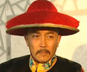 和珅为什么能得到乾隆的宠爱？他位高权重为何没有造反？