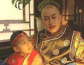 康熙帝第一次见到年幼乾隆时，为何会吃惊？为什么