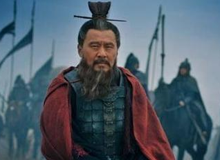 下邳之战过后，曹操是如何处理刘备的？