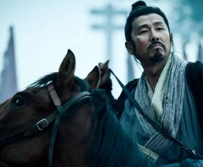 韩信如果交出兵权又学萧何自污的话 刘邦会不会放过他