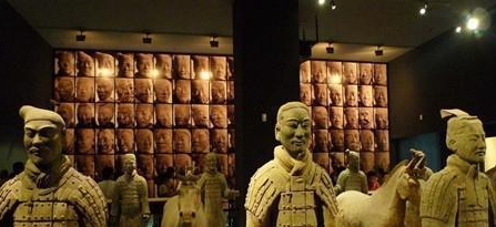 秦始皇地宫长明灯能千年不灭 灯油是用什么材料制作的