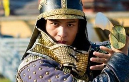 将军成功击败敌人，皇帝却赐下一杯毒酒