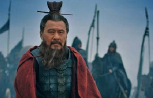 大权在握的曹操为何迟迟不敢称帝呢?