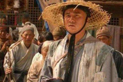 皇帝下令开仓放粮，他为什么扮成乞丐去要饭？