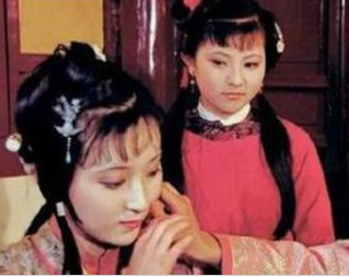 贾宝玉在梨香院何酒时，林黛玉为何要怼李嬷嬷？