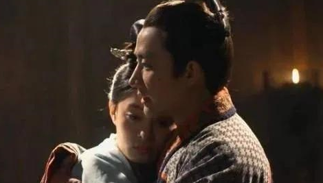 大臣把怀孕妻子送给皇帝，生下一儿子登基为帝