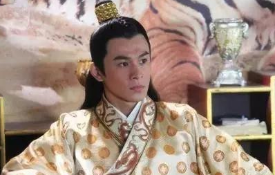 李建成有三个很强的手下，玄武门事变时他们在哪儿？