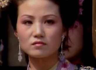 赵姨娘在贾府的生存环境如何？真的不招人待见？