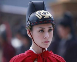 武则天与上官婉儿之间的关系有着怎样的变化？为什么会产生变化？