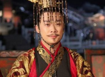 战国七雄中魏齐楚赵让国家由盛转衰的君主分别是谁？