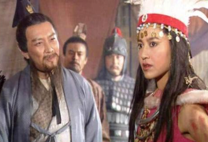 孟获的夫人名为祝融夫人，这个人倒地是什么来历？