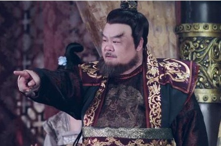 安禄山被杨贵妃大十几岁 安禄山为什么还要认杨玉环做干娘