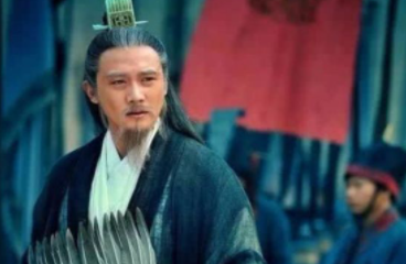 刘备认为马谡不堪重用，为何诸葛亮没有听呢？