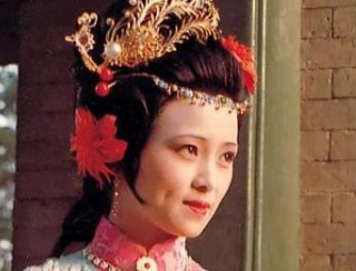 红楼梦中，秦可卿与贾珍之间是否是真爱？