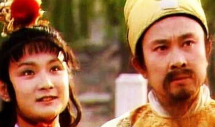 在《红楼梦》这本小说中，贾政真的不爱儿子贾宝玉吗？