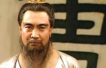 赤壁之战前，曹操为何会连续的中计呢？