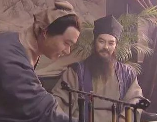 水浒传中高俅是如何发家致富的？既是偶然，也是必然