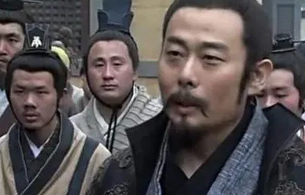 战国时，为什么各国都开始招募人才了呢？